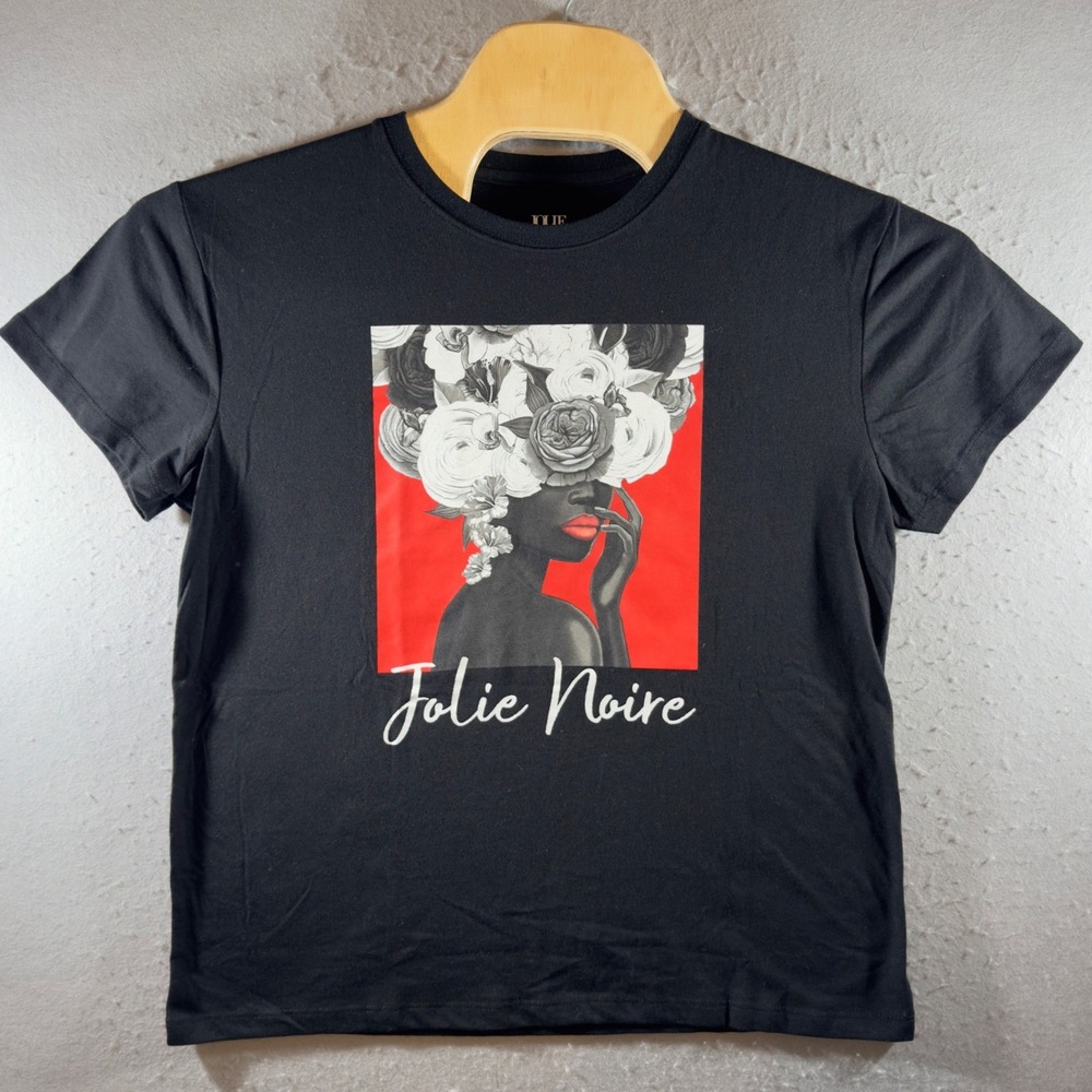 1702 | NWT Jolie Noire Floral Portrait Graphic Tee Black Womens Large